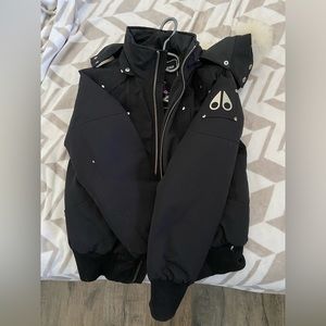 MooseKnuckles bomber w/ white fur